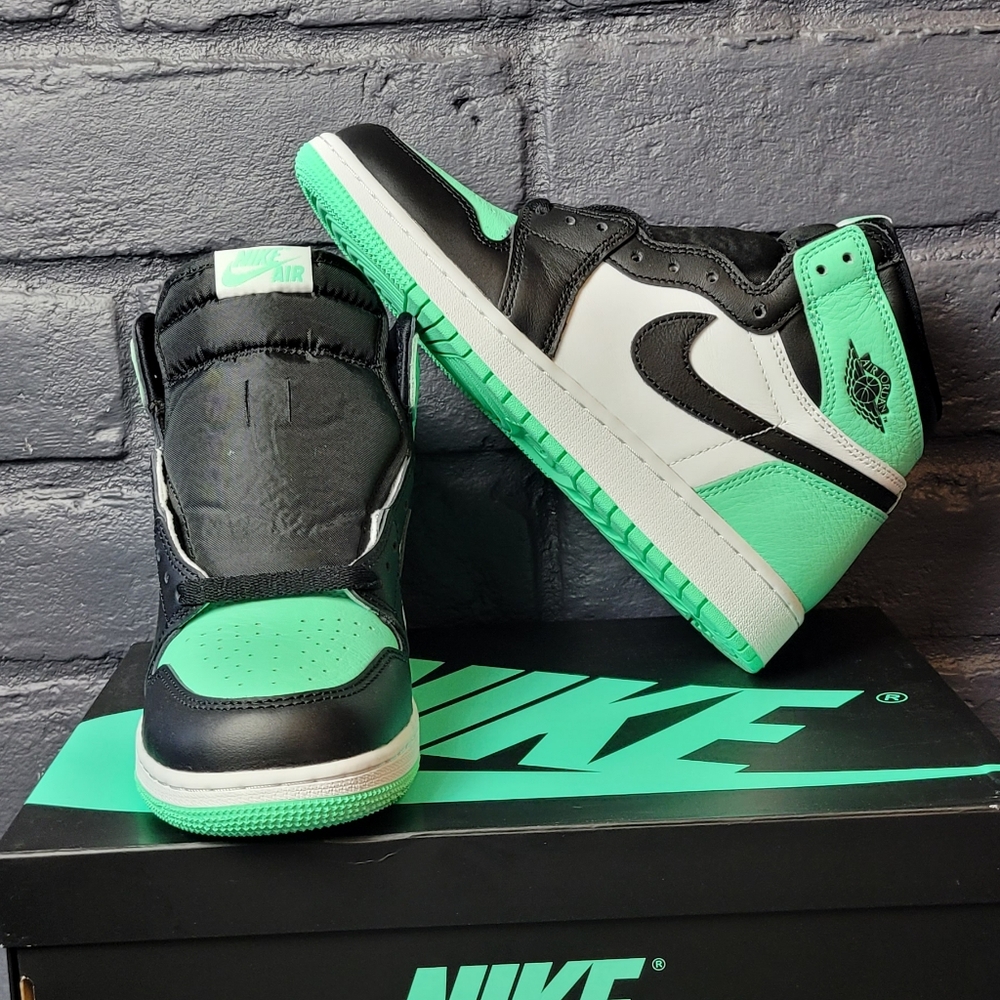 Nike Jordan Retro 1 Green/Black/White Size 6.5